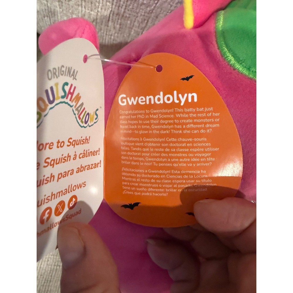 Squishmallows Gwendolyn Neon Strawberry Bat Halloween Treat Pail Candy plush - Picture 5 of 6